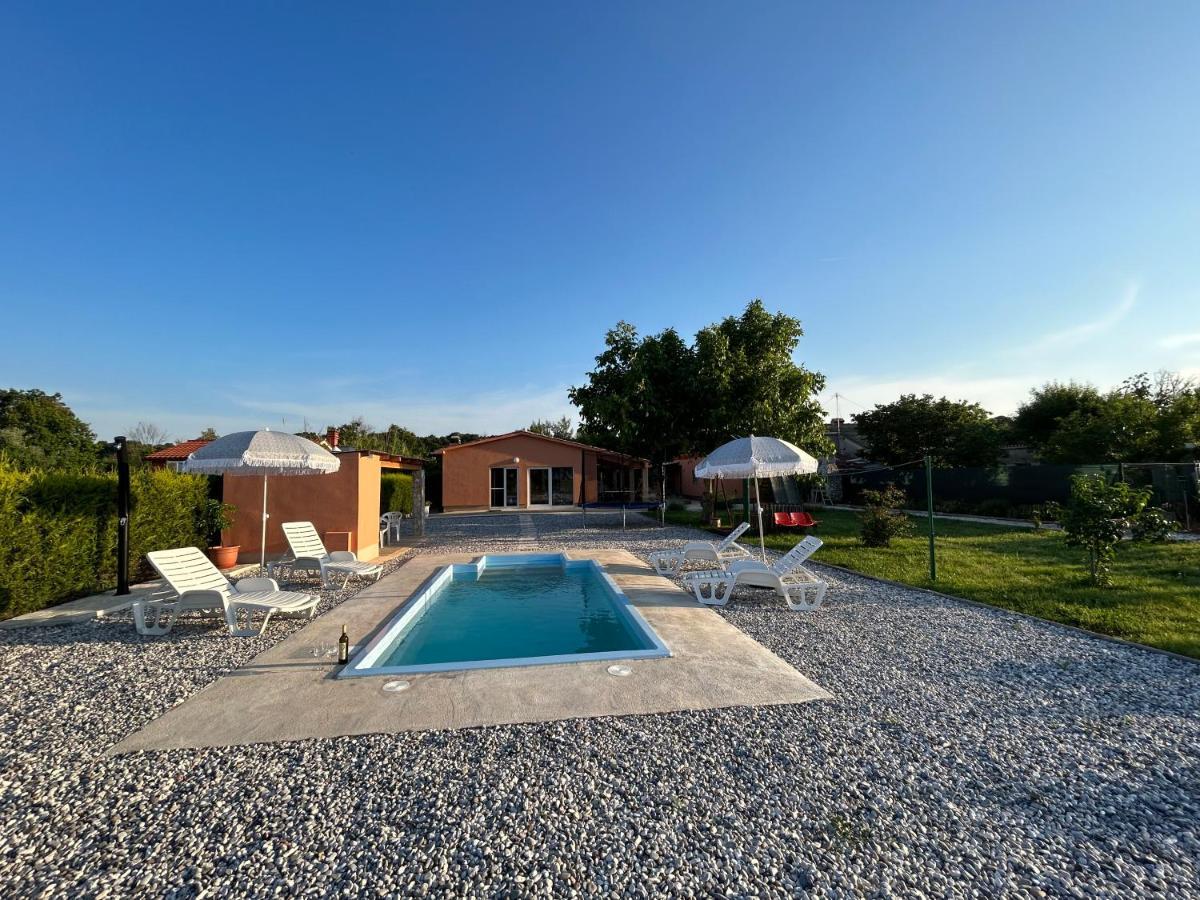 Willa Dora House With Wifi And Outdoor Swimming Pool Pula Zewnętrze zdjęcie