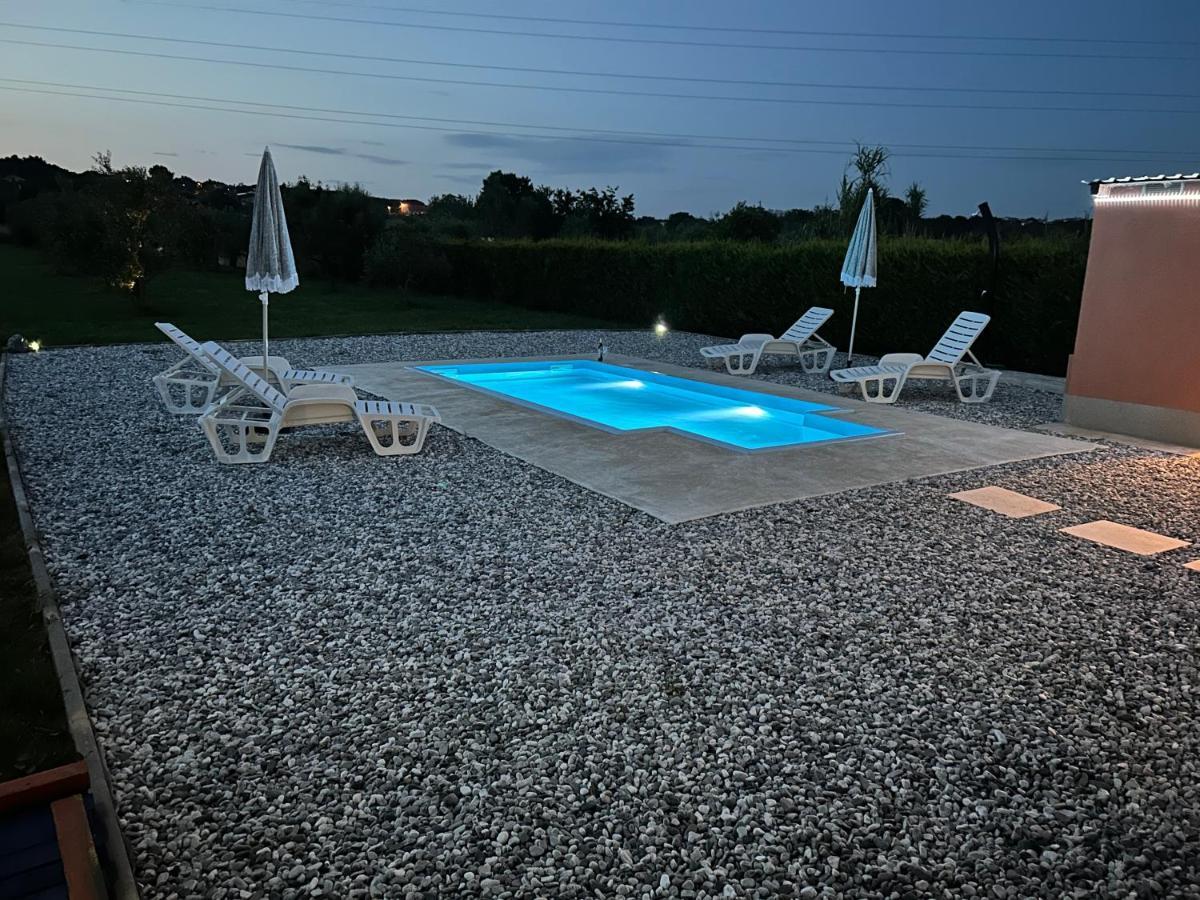 Willa Dora House With Wifi And Outdoor Swimming Pool Pula Zewnętrze zdjęcie