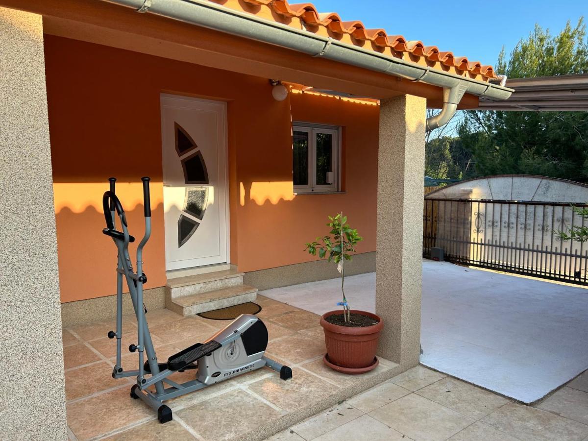 Willa Dora House With Wifi And Outdoor Swimming Pool Pula Zewnętrze zdjęcie